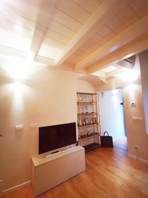 Gombruti14 Boutique Home Bologna Buitenkant foto